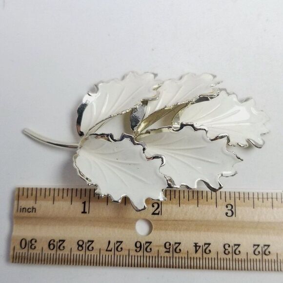 Vintage Large White Enamel Leaf Brooch, Minimal Retro Design Lapel Pin, Estate - Picture 4 of 6